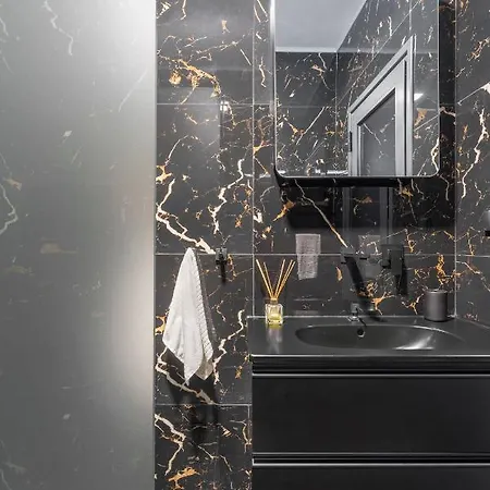 New High-end 2br With Parking Apartment